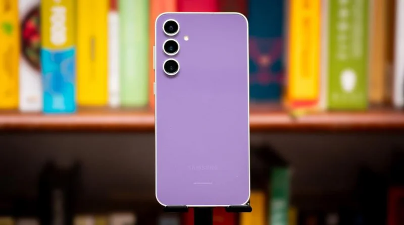 Samsung Galaxy S23 FE начал получать новую прошивку One UI 7.0, но пока только в Южной Корее