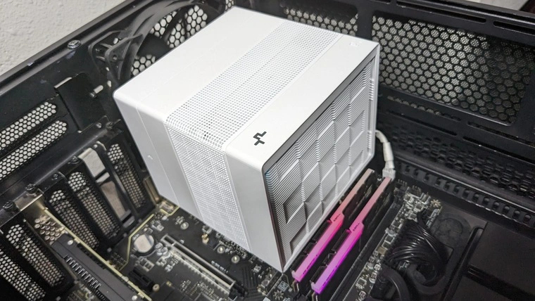 DeepCool представила новый процессорный кулер ASSASSIN IV VC ELITE WH стоимостью 118 долларов
