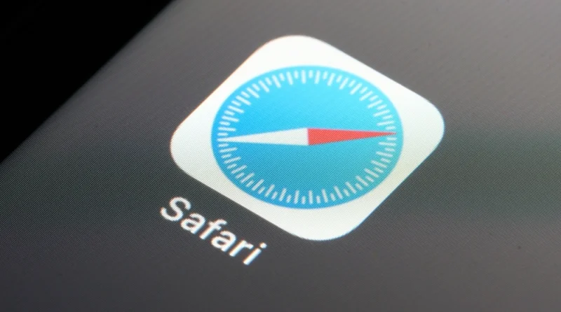 Apple добавит ИИ-поиск в Safari